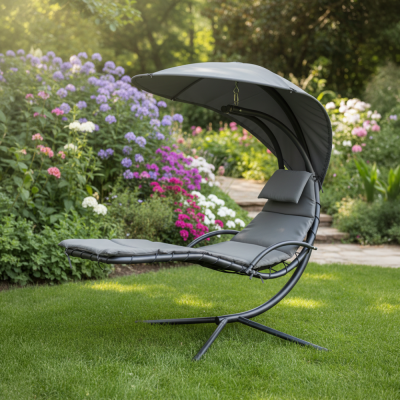 Zahradní houpací křeslo SPAVIN šedé/černé – závěsné křeslo se stříškou a polštáři, nosnost 150 kg